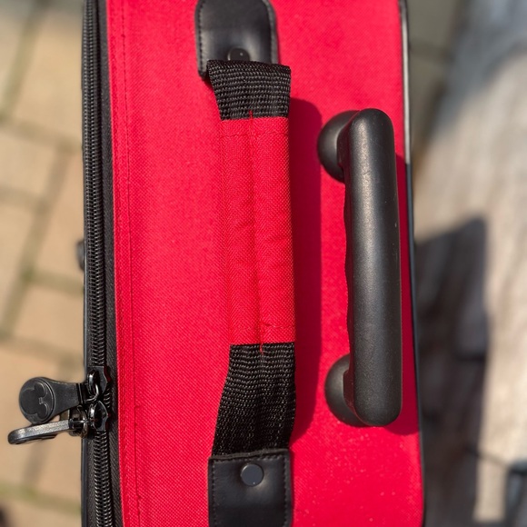 Disney/2 Mickey Suitcase Overnight - Picture 6 of 14